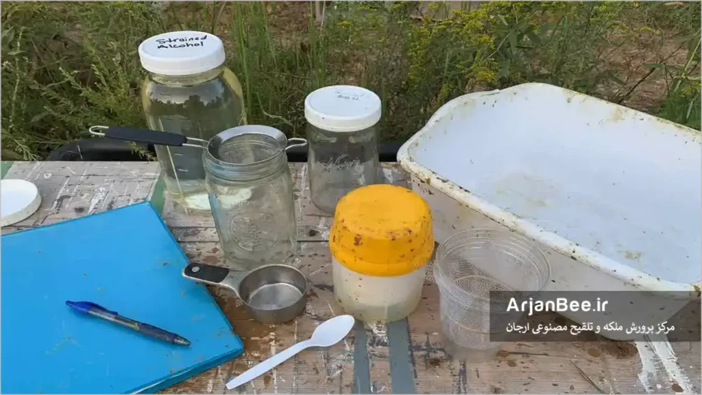 انجام آزمایش الکلی برای نظارت بر کنه واروآ